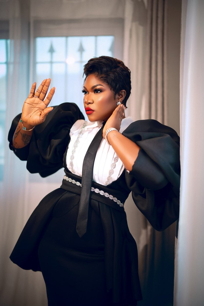 Masterqueen_1 tweet media