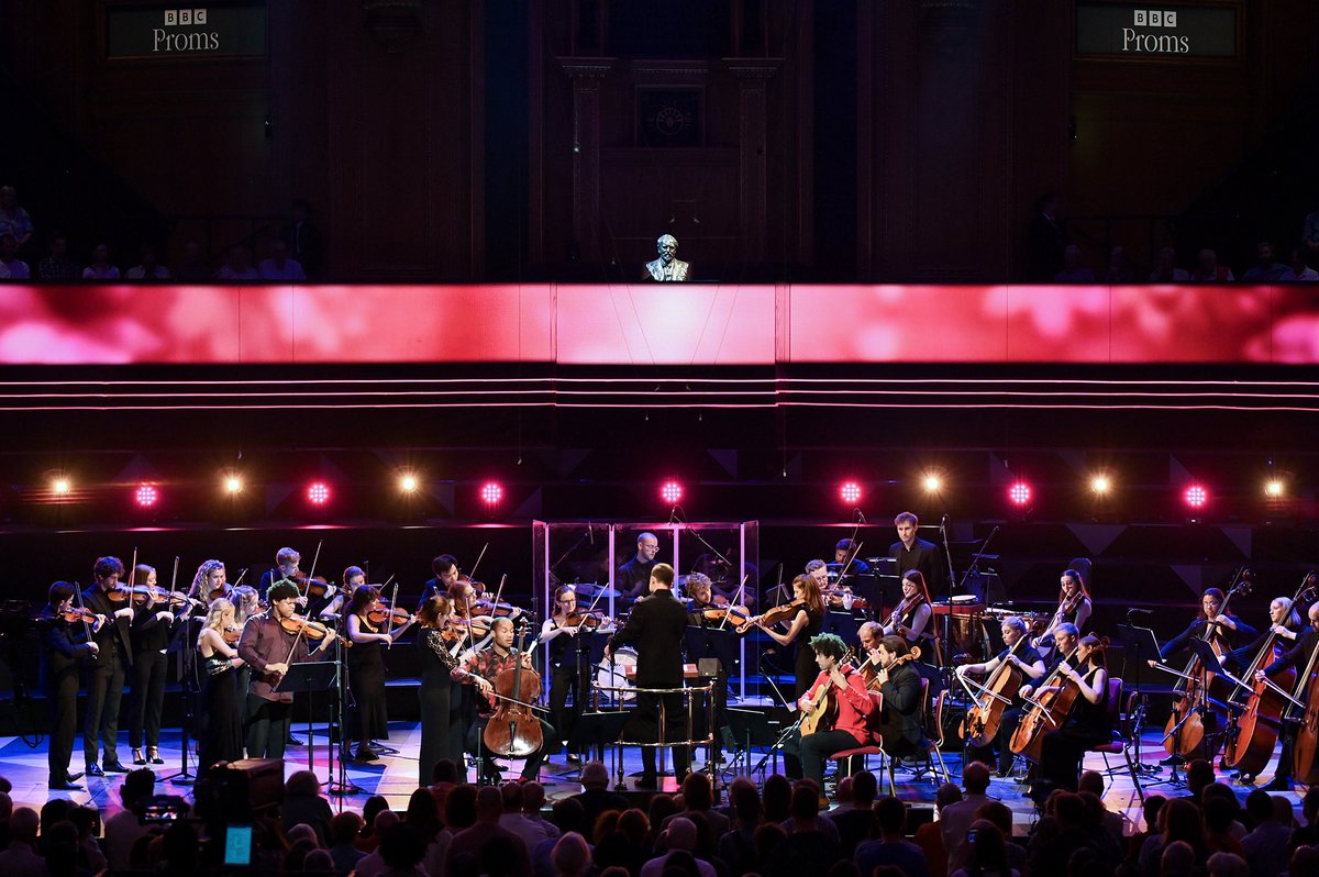 🚨 Tonight on BBC Four!

Our <a href="/bbcproms/">BBC Proms</a> debut is back on screens tonight at 9:30pm. 
Tune in for a dance-inspired programme featuring soloists Plínio Fernandes, Braimah Kanneh-Mason and Sheku Kanneh-Mason, conducted by Tom Fetherstonhaugh.
📺 Watch on BBC Four or stream on iPlayer