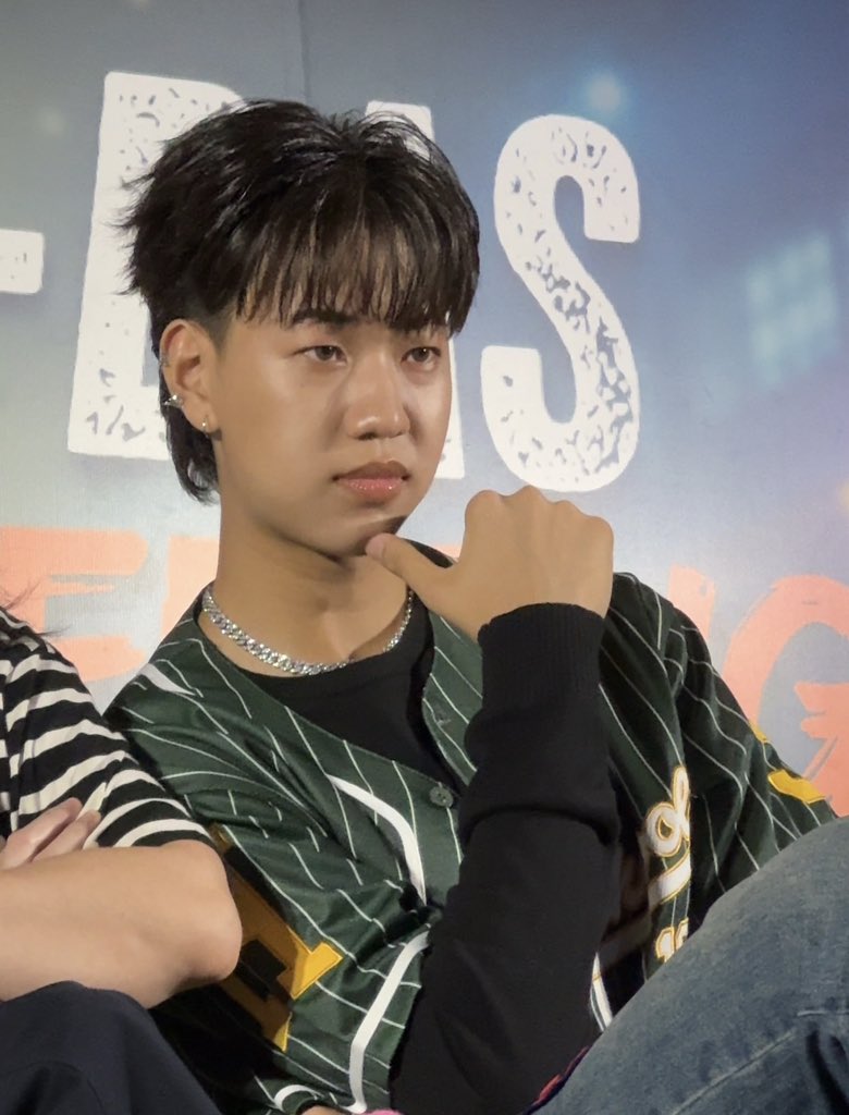 sayyohla's tweet photo. อัยตี๋เอ้ยย

#Bbaswarut #WNBB_1STFanMeeting #WorkpointTV https://t.co/nyLhsmWkJn