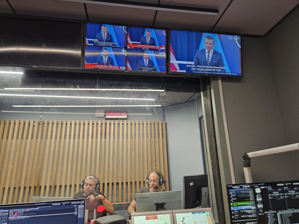 כך נראת מעצמה. 
תודה לעושים במלאכה ישראלים ואמריקנים. מנהיגים ואנשי כוחות הביטחון.
מישדר <a href="/ReshetBet/">כאן חדשות | רשת ב</a>
In God We Trust