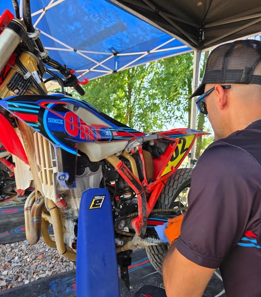 omtflattrack's tweet photo. .garage @betamotor1905Another working weekend...📷. Push Hard   @OMT_Garage 
Traduci post https://t.co/YWwU6AA35b