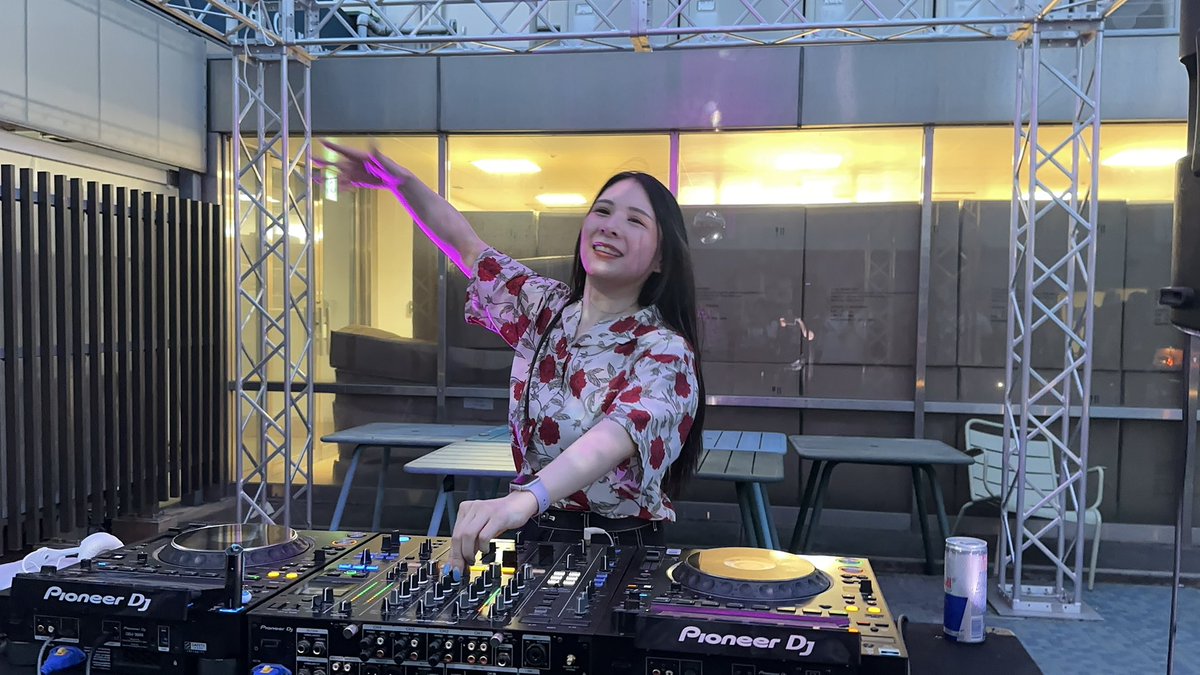 _InnocentWalls_'s tweet photo. NATSUMIさん〜
初めてお話しできたし色々ありがとうございました😭
#TCPT #あの頃のEDM https://t.co/Dtsc56zIoF