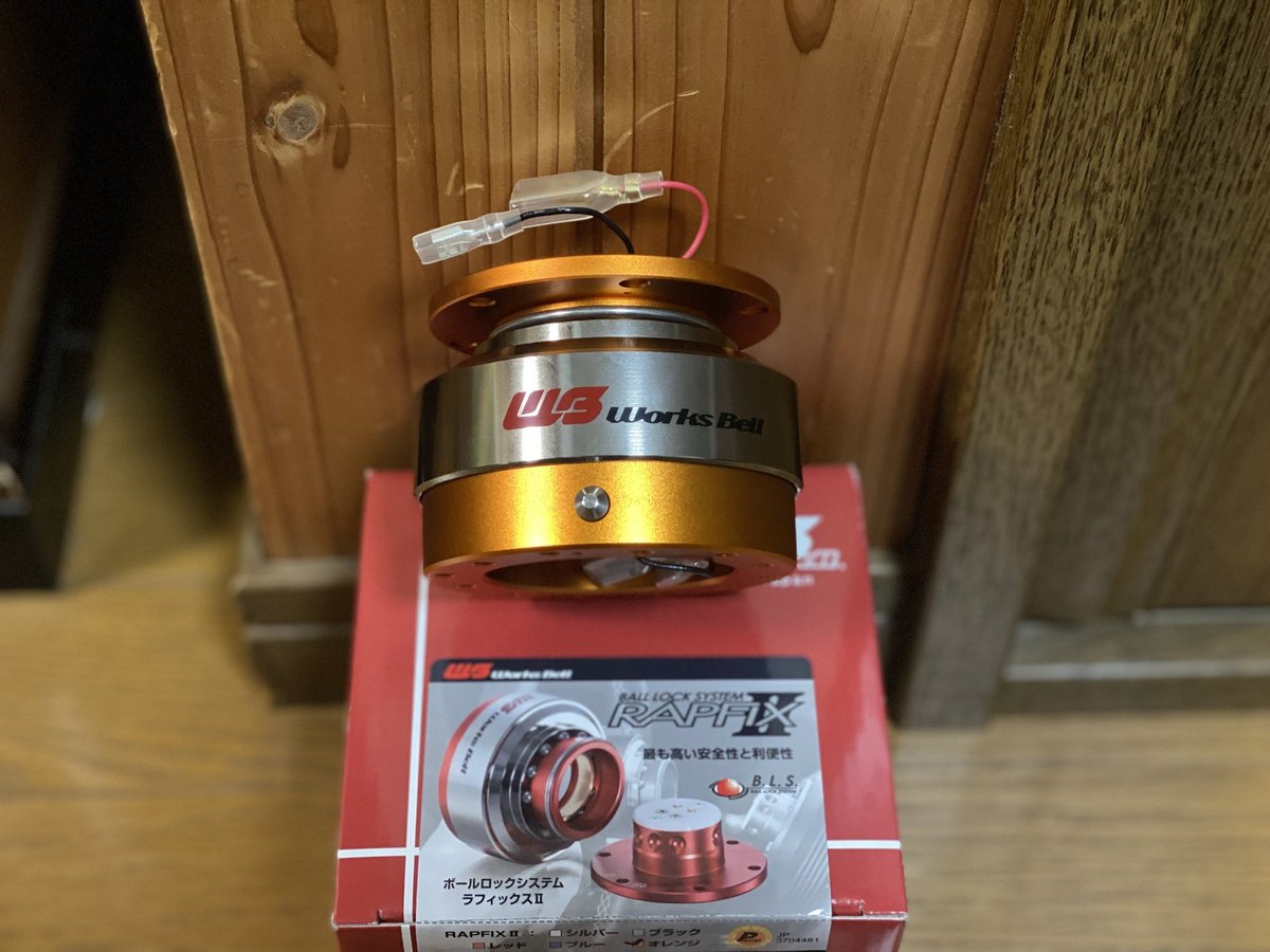 ちょっと遅れちゃったけどっと今日彼女から誕生日プレゼントを貰った(^^)
どの車もに付けれるよーと聞いてはいたけど、まさかのまさかだった！
よく考えたね！流石だわー！
ありがとう！(^^)
次の車に使わせてもらうー！