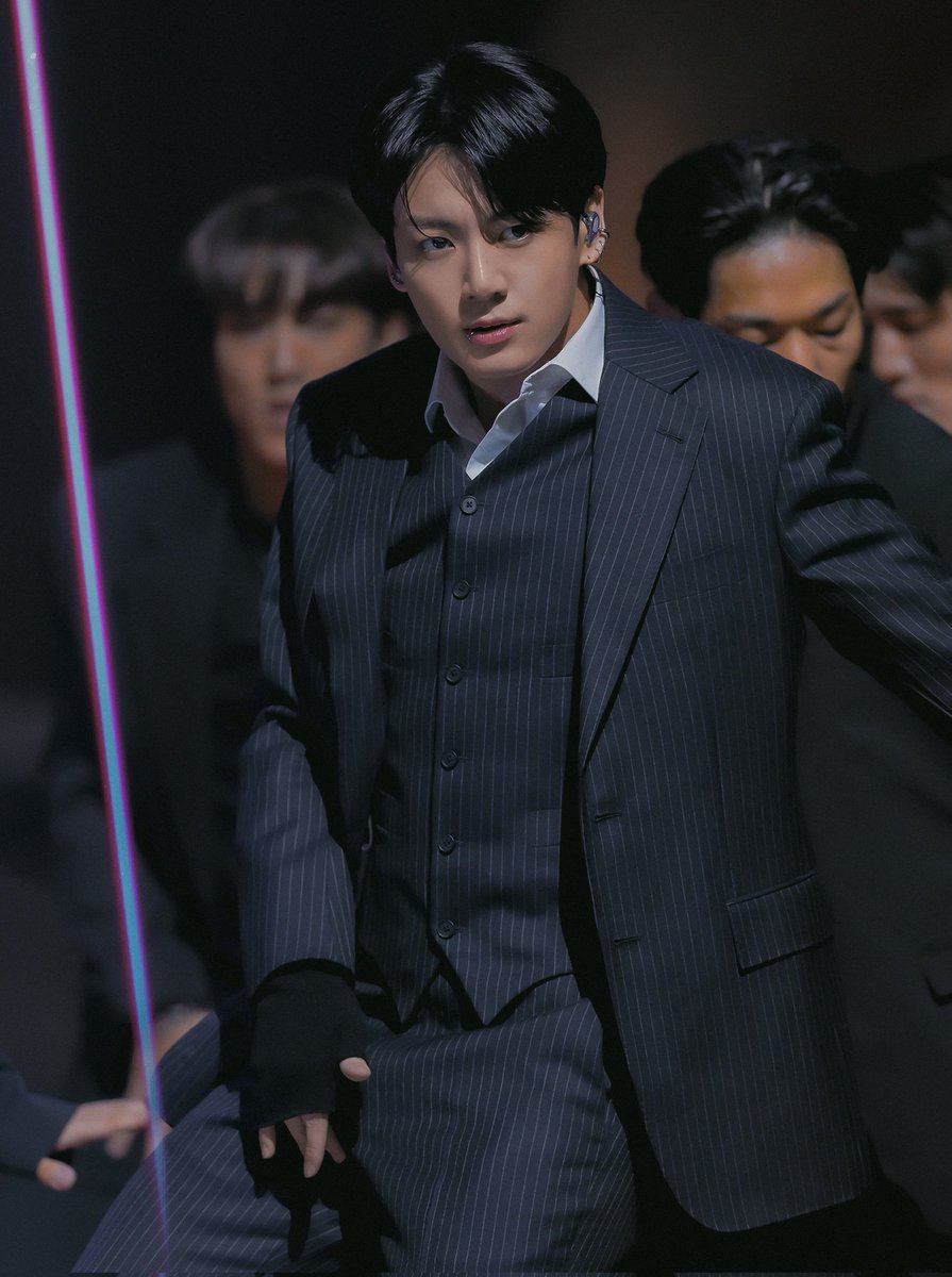RT &amp; Reply ♡

I'm voting #JUNGKOOK for Most Handsome Man Alive #MHMA2025 #MHMA2025JUNGKOOK  <a href="/thenreport/">The Netizens Choice Magazine</a> #NETIZENSCHOICE 

9 days left to vote! 
🗳️Vote once every hour 👇

netizenschoice.com/vote-the-most-…