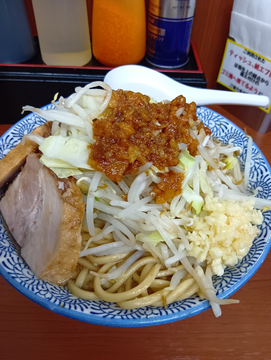 もうすぐ夏なのでちょっとスタイル気にしないと腹回りとか⋯食生活を見直すか、運動するか、明日考えます。