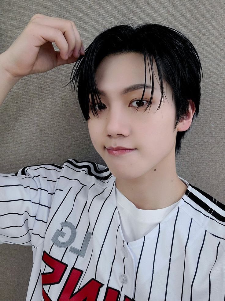 jellobear1012's tweet photo. ʕっ·ᴥ·ʔっ 🤍 ૮ʕ·ᴥ· ૮ʔ
#WuHaoNiSelcaDay #WHNSD #WUHAO #우하오 #吴昊 #ウハオ https://t.co/ag3L4AqQTQ