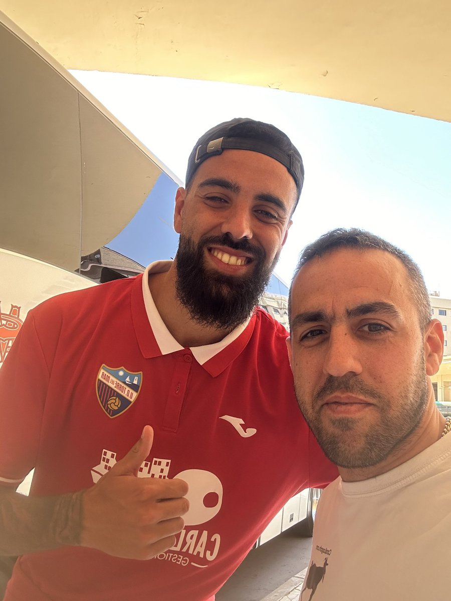 mucha suerte hoy al Real Jaen, a su afición y ciudad, pero en especial a ti amigo!! el tio mas grande y que mas lo vive/sufre!! hoy es el dia 🫂💖 <a href="/CanalLagarto/">CanalLagarto.com</a>