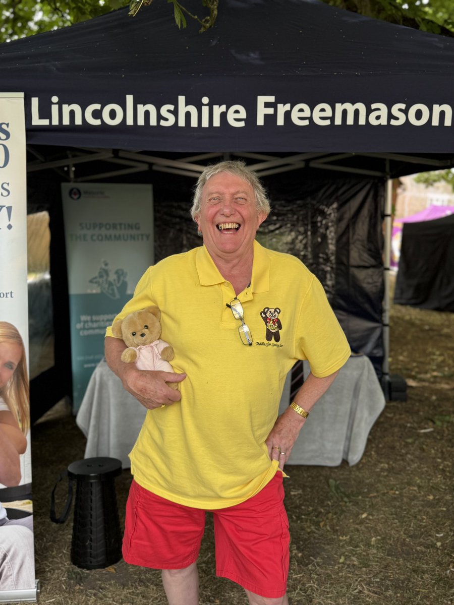 lincsmasonic's tweet image. Always something to smile about when you're surrounded by good company and shared values.
Being a Freemason isn't just about tradition; it's about building strong friendships and striving to be better men together.
#LincolnshireFreemasons #Freemasons