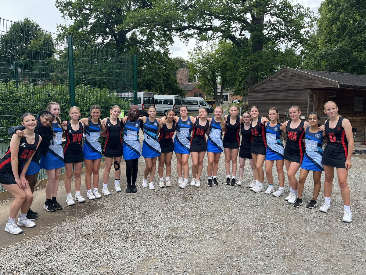 This is what it’s all about! Incredible match again Bishop Perowne! 🏐🔴