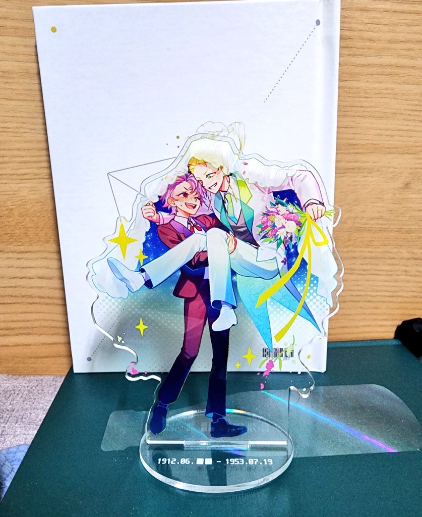 (오랜만임니다)
대충 필름을 이제서야 뜯은 막간컾 올리며
요즘 코믹스 사서 읽고잇어요 카노가 정말 미친놈같고 생각보다 그로테스한 장면이 많습니다 하하(따봉)