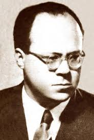 Cemil Meriç, eşi Fevziye Hanım'la birlikte, akrabası Ahmet Çipe'nin konuğuydu.
Sohbetler edildi, yemekler yendi, çaylar içildi. Gece yarısına doğru izin istenip kalkıldı.
Cemil Meriç'in gözlerinde 12,5 miyopi ve kuvvetli hipermetropi vardı.+