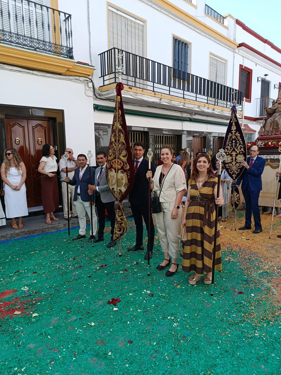 ACTUALIDADI En la mañana de hoy, nuestra Hermandad ha estado presente en la procesión del Corpus Christi. 

#LosGitanos