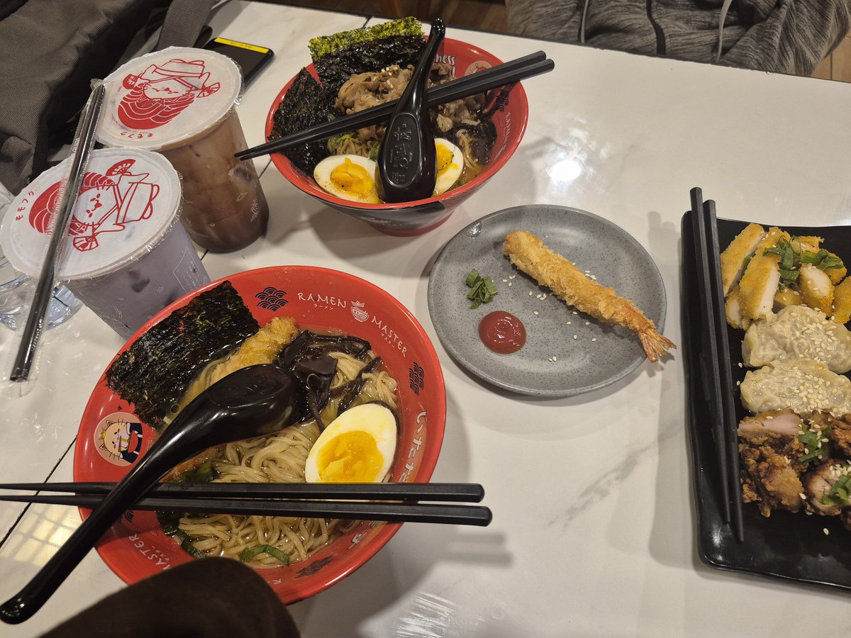 mamam lagi sama pacal :3