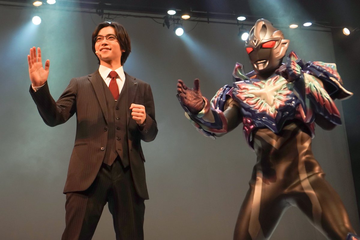 ImInRomance's tweet photo. 2025.02.01 サンシティ越谷市民ホール
NEW GENERATION THE LIVE ウルトラマンアーク 編〜さいきょうのヒーロー〜

#ギルアーク ギャラクシーアーマーを初めて撮れた…！
石堂シュウ役 #金田昇 さんも前方から撮れたので見てほしいー https://t.co/IfPv8QY5QB