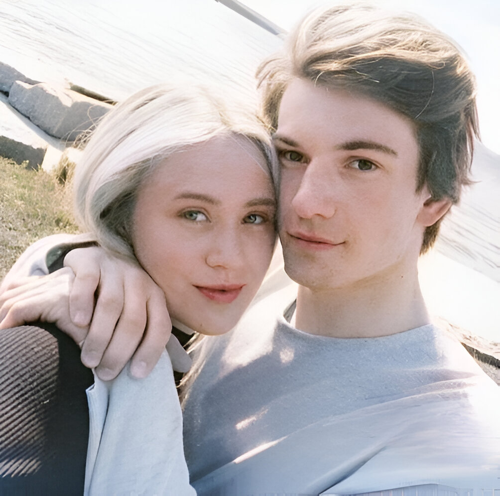 noorhelmgif's tweet photo. 22.06.17 william posted this photo on his instagram:
"in<3since2015" https://t.co/tsW1SqgiB5