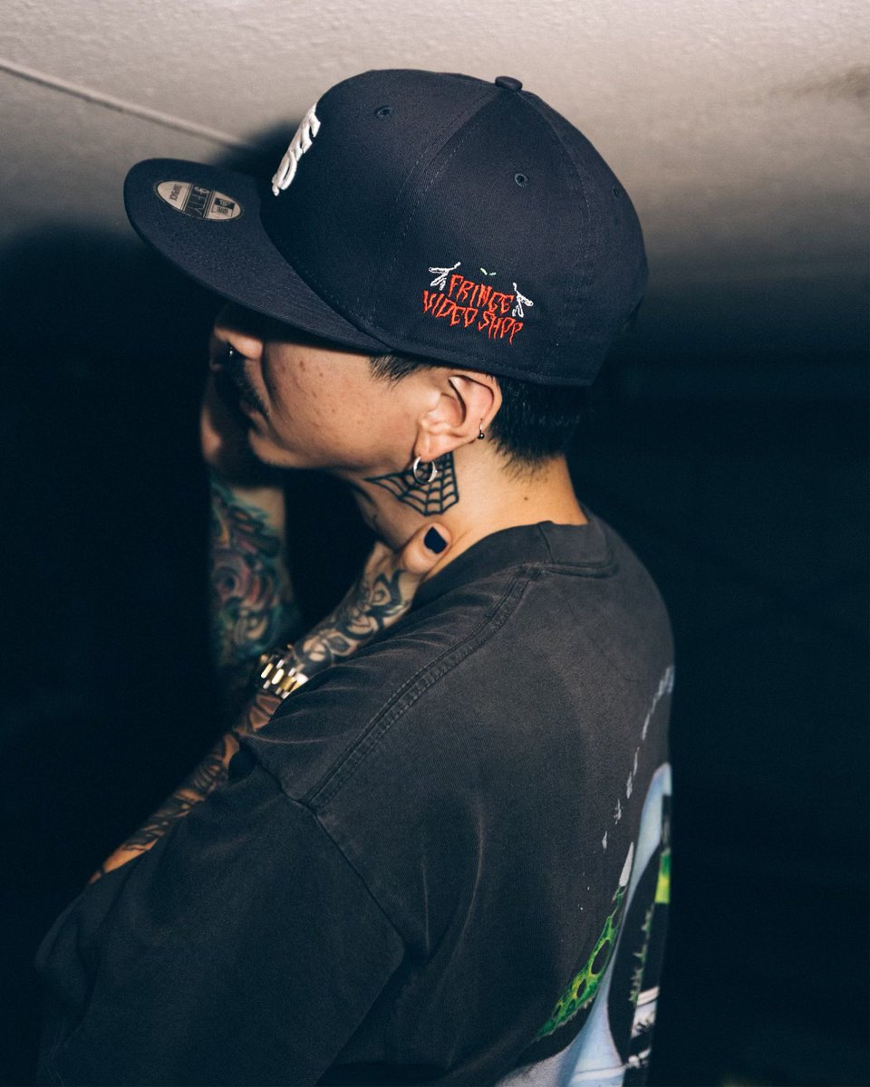 FRINGE™ VIDEO SHOP tweet media