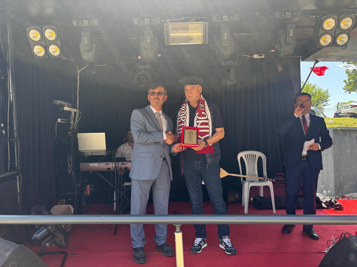 silivriakgenc's tweet photo. İlçe Başkanımız Sami Barlas, İlçe Gençlik Kolları Başkanımız Utku Kapucu ve yönetim kurulu üyelerimizle birlikte, Samsun ili Çarşamba ilçesi Hürriyet Mahallesi Sosyal Yardımlaşma ve Kültür Derneği’nin düzenlemiş olduğu piknik programına katılım sağladık.

Gönül bağlarımızı güçlendiren, samimi sohbetlerle dolu bu güzel günde bir arada olmaktan büyük memnuniyet duyduk.

#AkGençlikSilivri #BirlikteGüçlüyüz #PiknikProgramı #DayanışmaVeKültür
