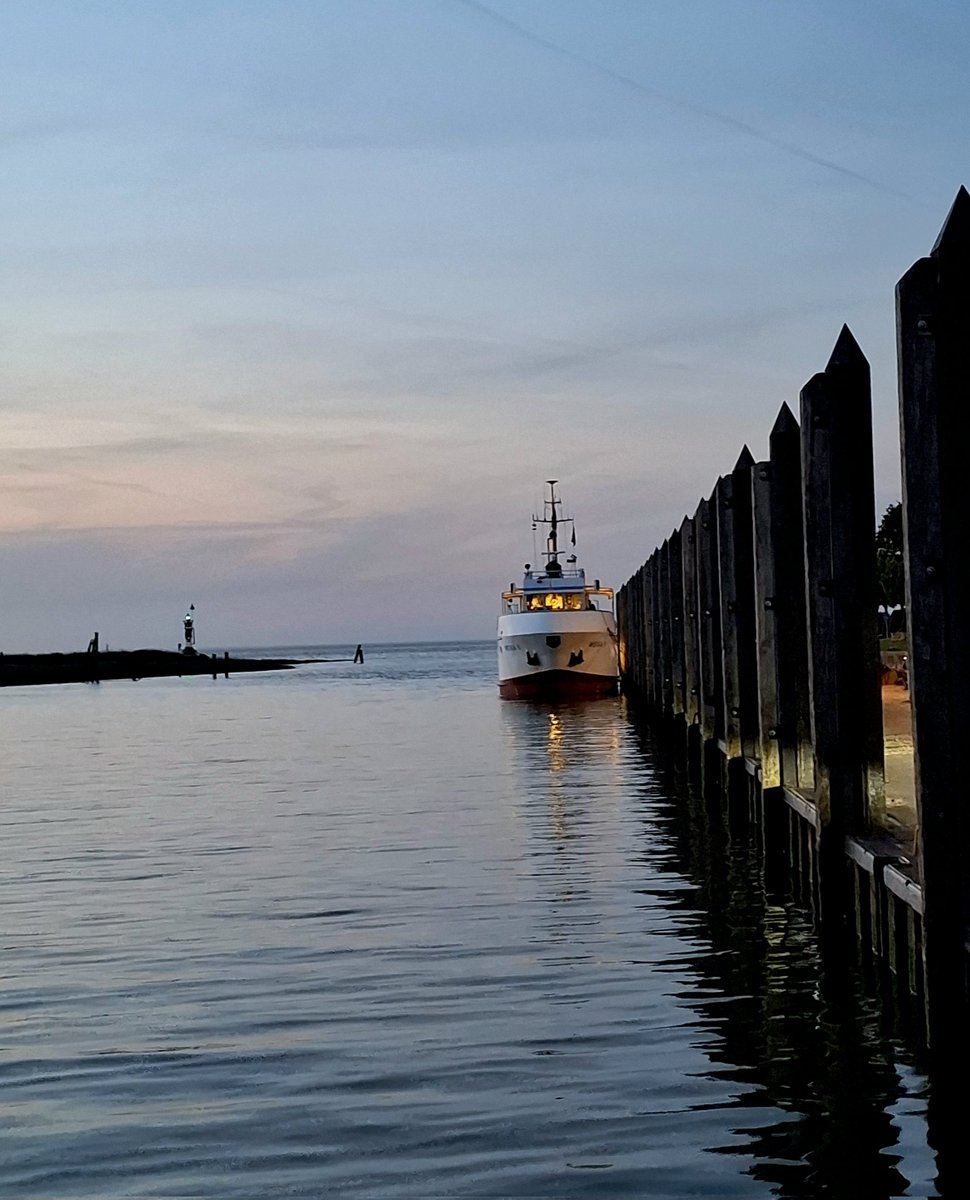 chriz31_07's tweet photo. For #SundaySharing please share or QP your favourite #PhotoOftheWeek
No theme, anyone can join in : please do.
North Sea/Fedderwardersiel
#photography #Xphoto https://t.co/4FfXa9lmiT