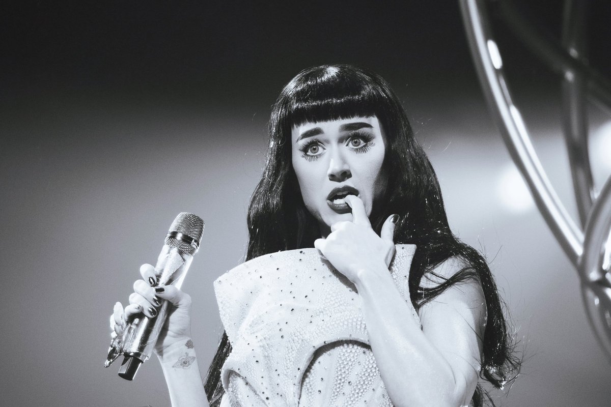 katyperry's tweet image. PERTH NIGHT 1‼️ (WE REALLY OUT HERE 🇦🇺)