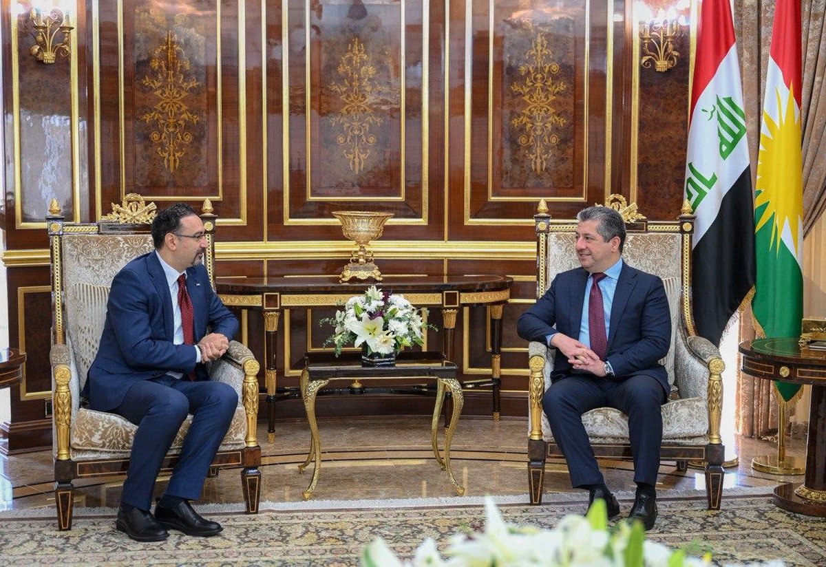 Fuad Al-Majali (@fuad_almajali) on Twitter photo تشرفت اليوم بلقاء دولة رئيس حكومة إقليم كردستان العراق الشقيق السيد مسرور بارزاني حفظه الله لوداعه بمناسبة قرب انتهاء مهامي. شكرا لدولته على مواقفه و دعمه لتعزيز العلاقات الأردنية الكردستانية وعلى تسهيل مهمتي. تشرفت اليوم بلقاء دولة رئيس حكومة إقليم كردستان العراق الشقيق السيد مسرور بارزاني حفظه الله لوداعه بمناسبة قرب انتهاء مهامي. شكرا لدولته على مواقفه و دعمه لتعزيز العلاقات الأردنية الكردستانية وعلى تسهيل مهمتي.
