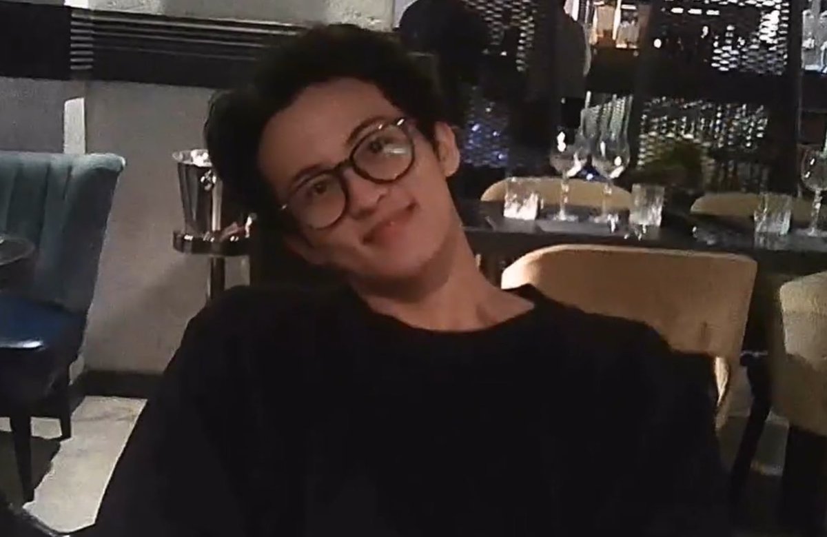joyfulmarkly's tweet photo. hot nerd bf https://t.co/bq1vhz0w6X