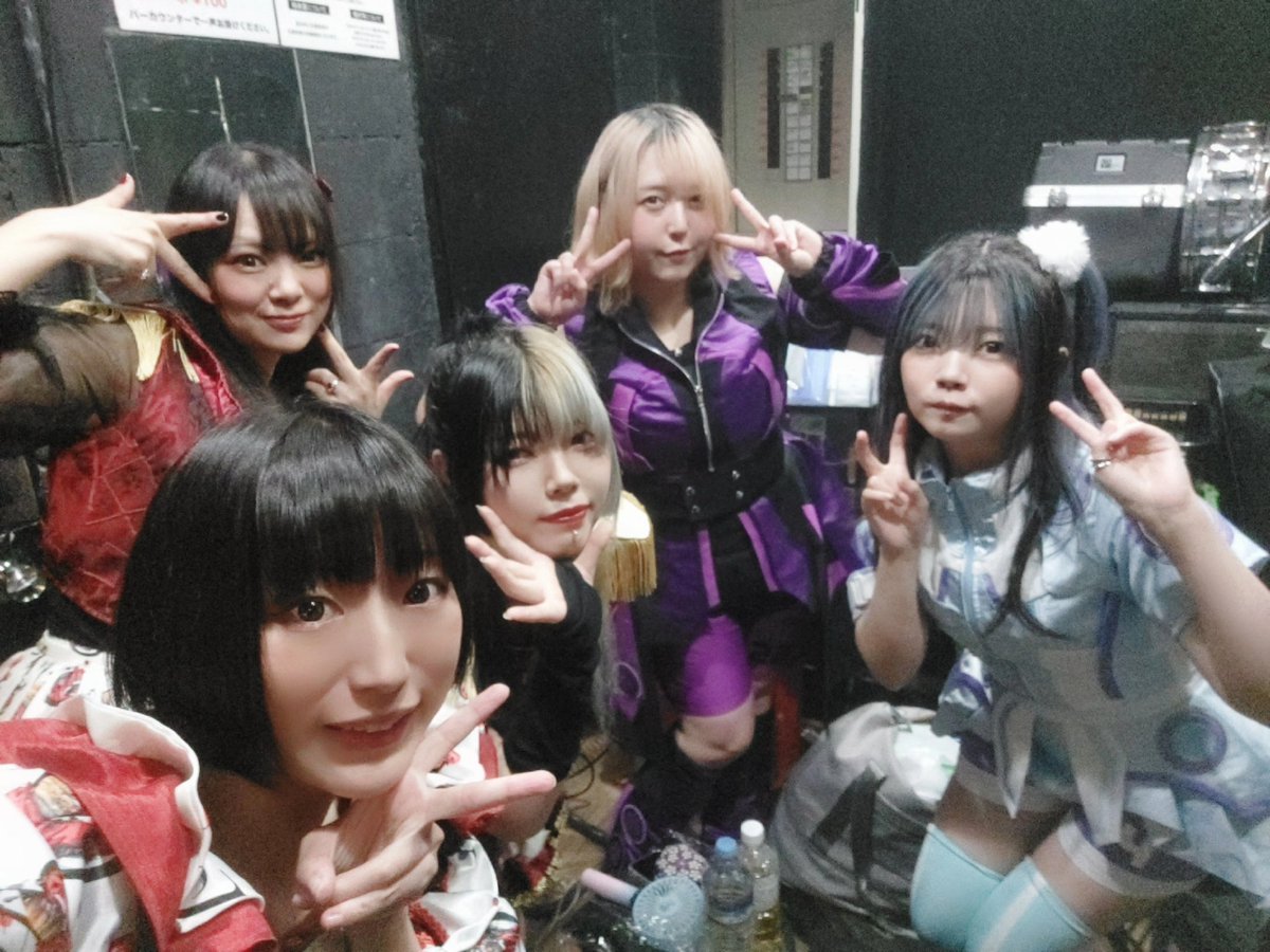 本日ライブ2本ありがとうございました🔥主催の
①ヤギヌマメイさん
②ぼくらが夜明けさん
とお写真撮ってもらいました📸✨

カンロヂ次のイベントは6/29 MV撮影です！まだまだ参加者募集中〜！！