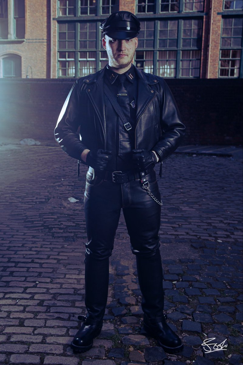 Hey boys and pay pigs it’s Sunday $ervice

Feeling extra horny and greedy today to pound your wallets dry. Step up, $erve and find your purpose in being nothing more than an ATM for Me. Now which one of you is going to make the first $end of the day? 🤑🤑🤑