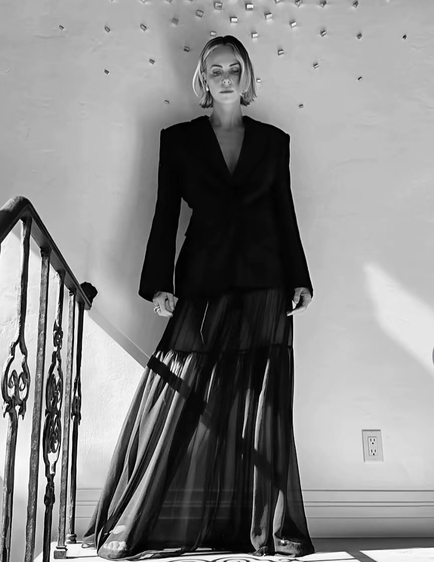 thxbitchofhell's tweet photo. ⠀⠀⠀⠀⠀⠀
⠀⠀⠀⠀⠀⠀
⠀⠀ 𝐒 𝐄 𝐃 𝐔 𝐂 𝐓 𝐈 𝐕 𝐄   𝐒 𝐔 𝐍 𝐃 𝐀 𝐘
                    
            ❝ 𝕭𝖊 𝖉𝖆𝖓𝖌𝖊𝖗𝖔𝖚𝖘, 𝖉𝖆𝖗𝖑𝖎𝖓𝖌 , 
             𝖋𝖔𝖗 𝖙𝖍𝖊 𝖜𝖍𝖔𝖑𝖊 𝖜𝖔𝖗𝖑𝖉 𝖗𝖎𝖘𝖊𝖘 
               𝖆𝖓𝖉 𝖋𝖆𝖑𝖑𝖘 𝖆𝖙 𝖞𝖔𝖚𝖗 𝖋𝖊𝖊𝖙 ❞
⠀ https://t.co/FuoAmlVkAV