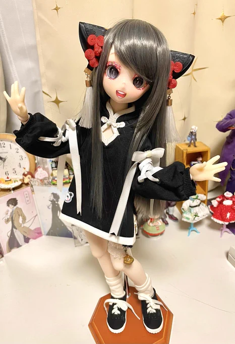 久しぶりにメイクしましたぞ!! 基本ポヤポヤ顔が好きだけど珍しくニパー顔になった(いつもどんな顔にするか考えず突き走る結果) そろそろちゃんと薄め液使って綺麗に仕上げたいけど何だかんだ可愛いからヨシ #MDDはいいぞ