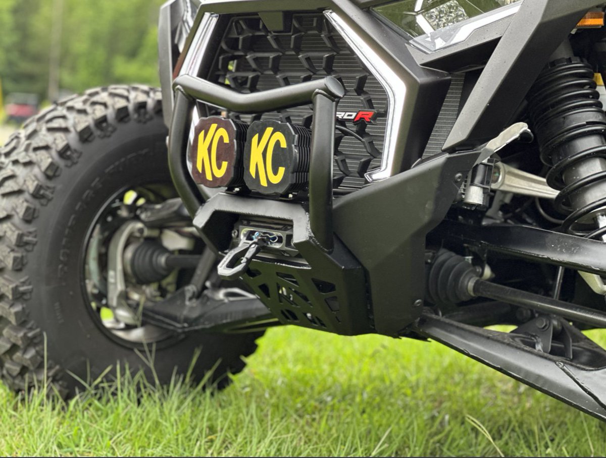 ThumperFab's tweet image. 🚨 NEW PRODUCT DROP 🚨
Introducing the ALL-NEW Thumper Fab Elite Front Bumper for your Polaris beast! 💥
#ThumperFab #PolarisProR #RZRProS #RZRTurboR #OffRoadLife #EliteProtection #KCHighlights #UTVUpgrades #TrailReady