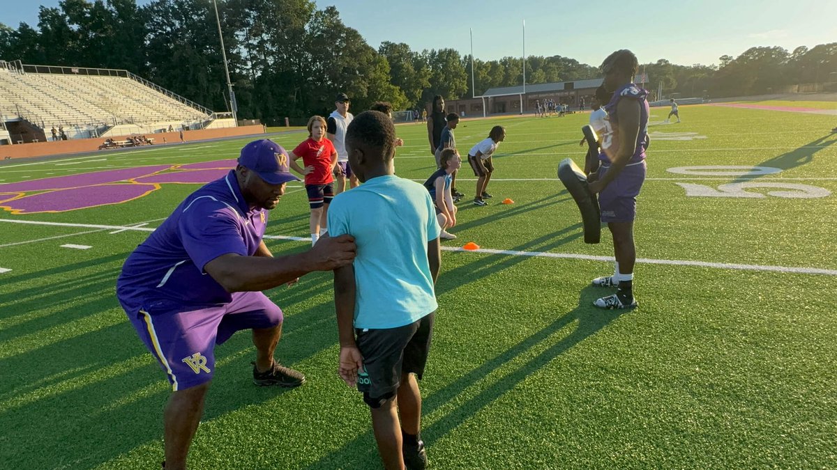 _VRHS_Football's tweet image. Come be a part of the VR Legends kids camp! Sign up link below!!

docs.google.com/forms/d/e/1FAI…