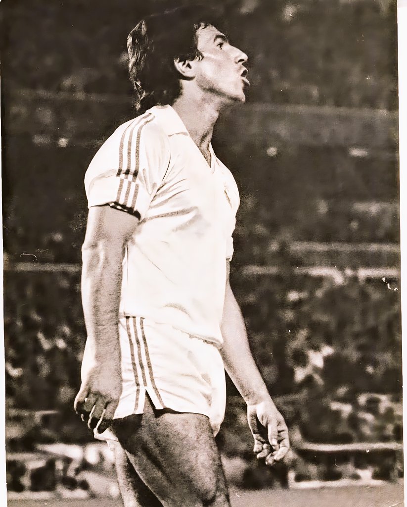 Donde otros jugaban, él se dejaba la vida

 Juanito eterno

#HalaMadrid #RealMadrid #JuanitoMaravilla