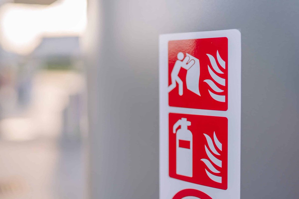 MartynYoung_FP's tweet photo. Do Fire Blankets Expire? What You Need to Know

View More: https://t.co/SHtpUGTYfY

Fire blankets are an essential part of any fire safety kit, especially in kitchens, workshops, and s... https://t.co/tphzI2XR32