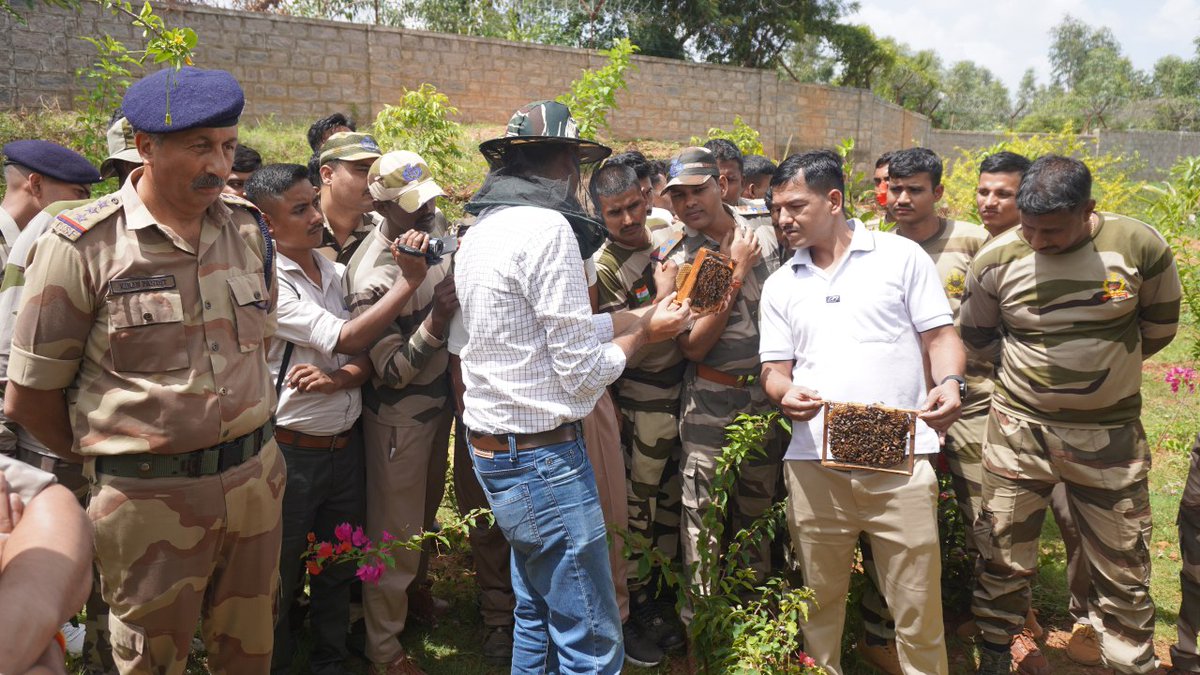 beemanindia1's tweet photo. Trained @CISFHQrs officers on managing bee-human conflict at critical infrastructures like dams &amp; airports. 
Explored respectful ways to handle bees  and many showed interest in beekeeping post-retirement! 
Jai hind!
#CISF #Beekeeping #Pollinators #JaiHind #BeeFriendlyIndia https://t.co/xMXrVkGYcy