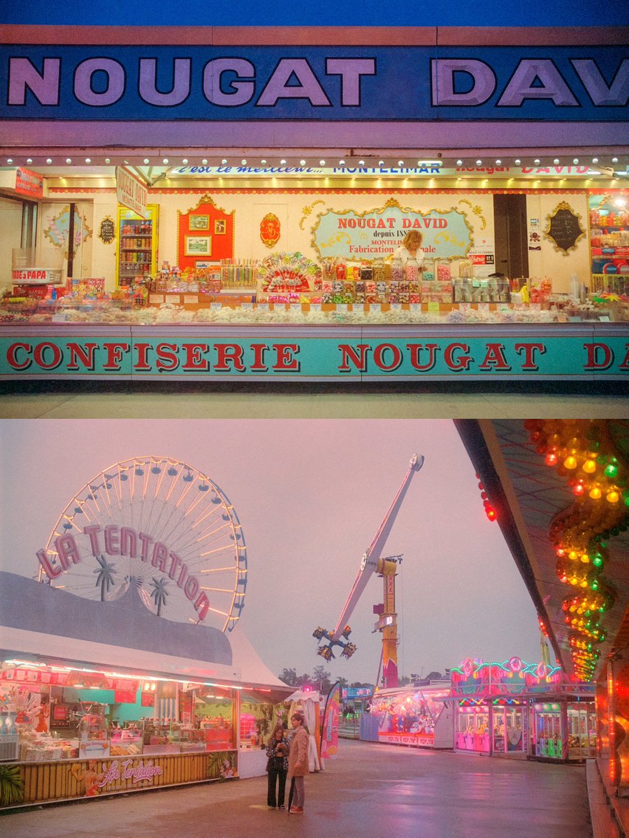 maximevisticot's tweet image. “Hey mais c’est toi qui fait des photos colorées des Foires à l’argentique ?” 🎞️🎡