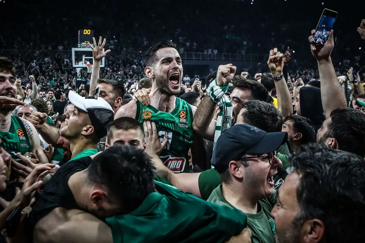 Πόνεσες την ομάδα και η ανταμοιβή  σου ήρθε πέρυσι με το Ευρωπαϊκό  σε ευχαριστούμε που και στις χαρές και στις λύπες στάθηκες στην ομάδα!!!!! #paobc