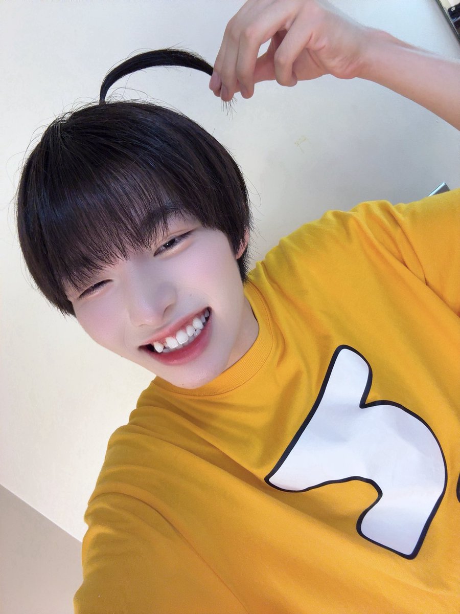 ten_milmon's tweet photo. 皆さんこんばんは!✨️
Milky Monster オレンジ担当 てん と申します!!!!🍤
#DMONSTER vol.5 東名阪ツアー〈愛知〉2日目のオープニングアクトさんを務めさせて頂きました!!
皆さんが温かくとっても楽しかったです!💪
テレパシーも沢山届いておりましたよ!📡 https://t.co/jWJshSbwSf