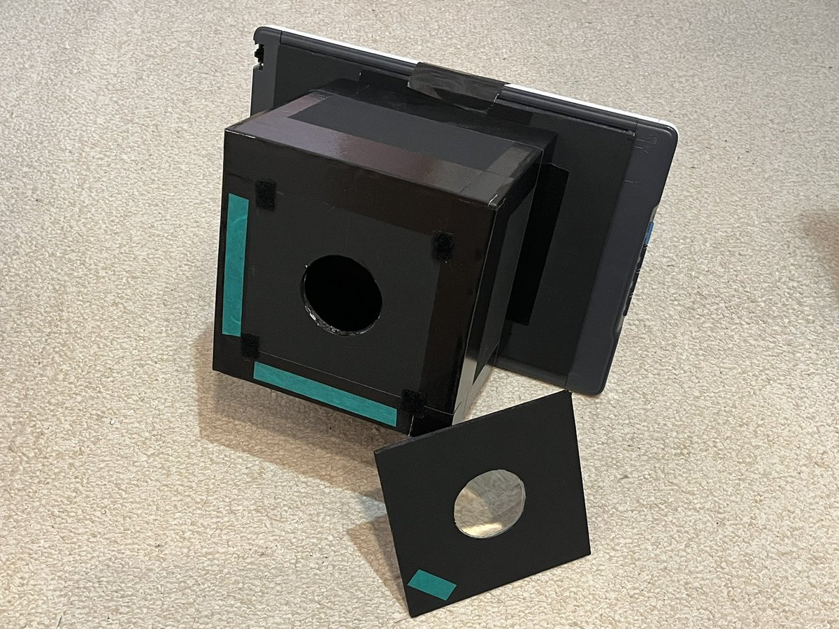 CIS方式のスキャナカメラ！
自分が作ったものは一晩で壊れてまともな写真は1枚目のセルフポートレートだけだったのが懐かしい。