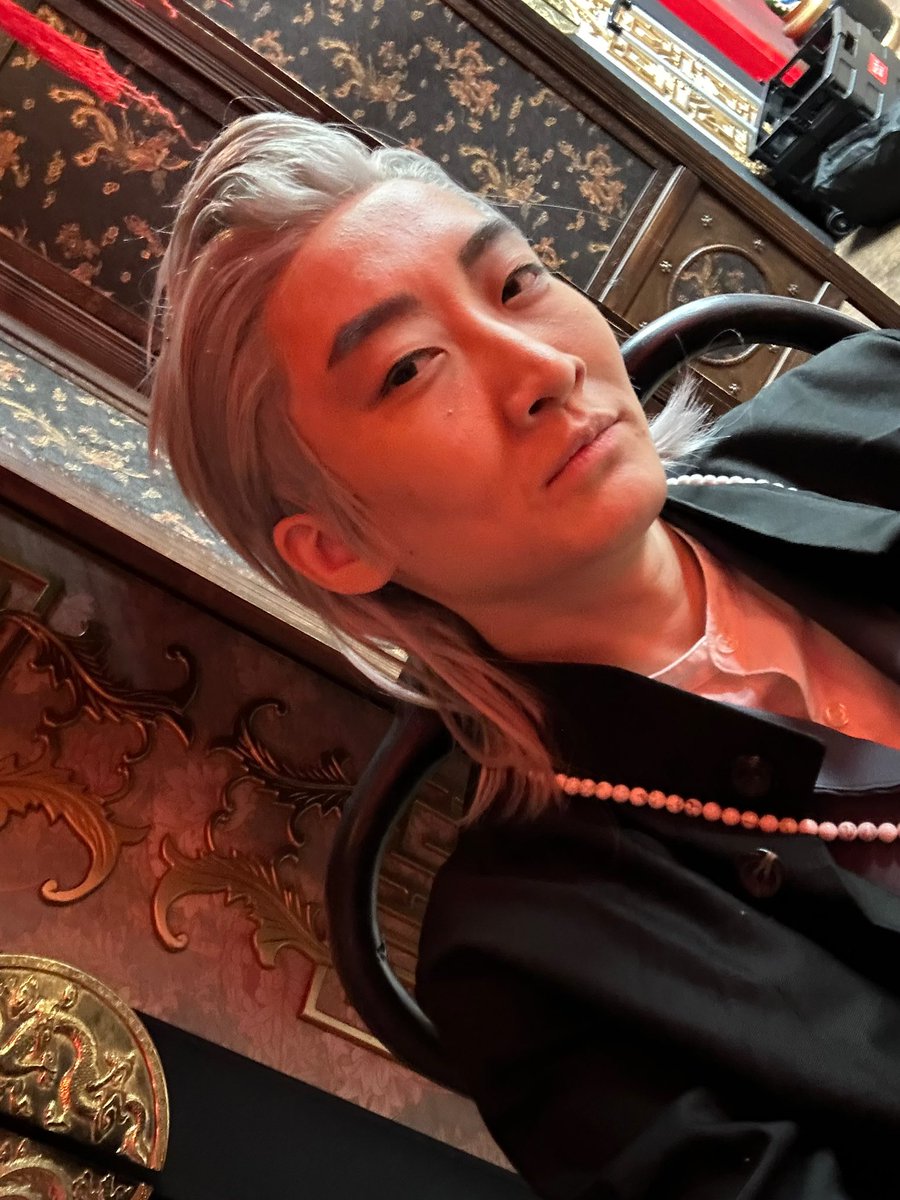 ⚠️コスプレ

今日は三兄貴あわせしてきた〜！！
🐉　犬志さん
🐅　マイケルさん
🍂　私
🍂兄貴コス初出しだった！
きくらげさん撮影きてくれてありがとう〜！！