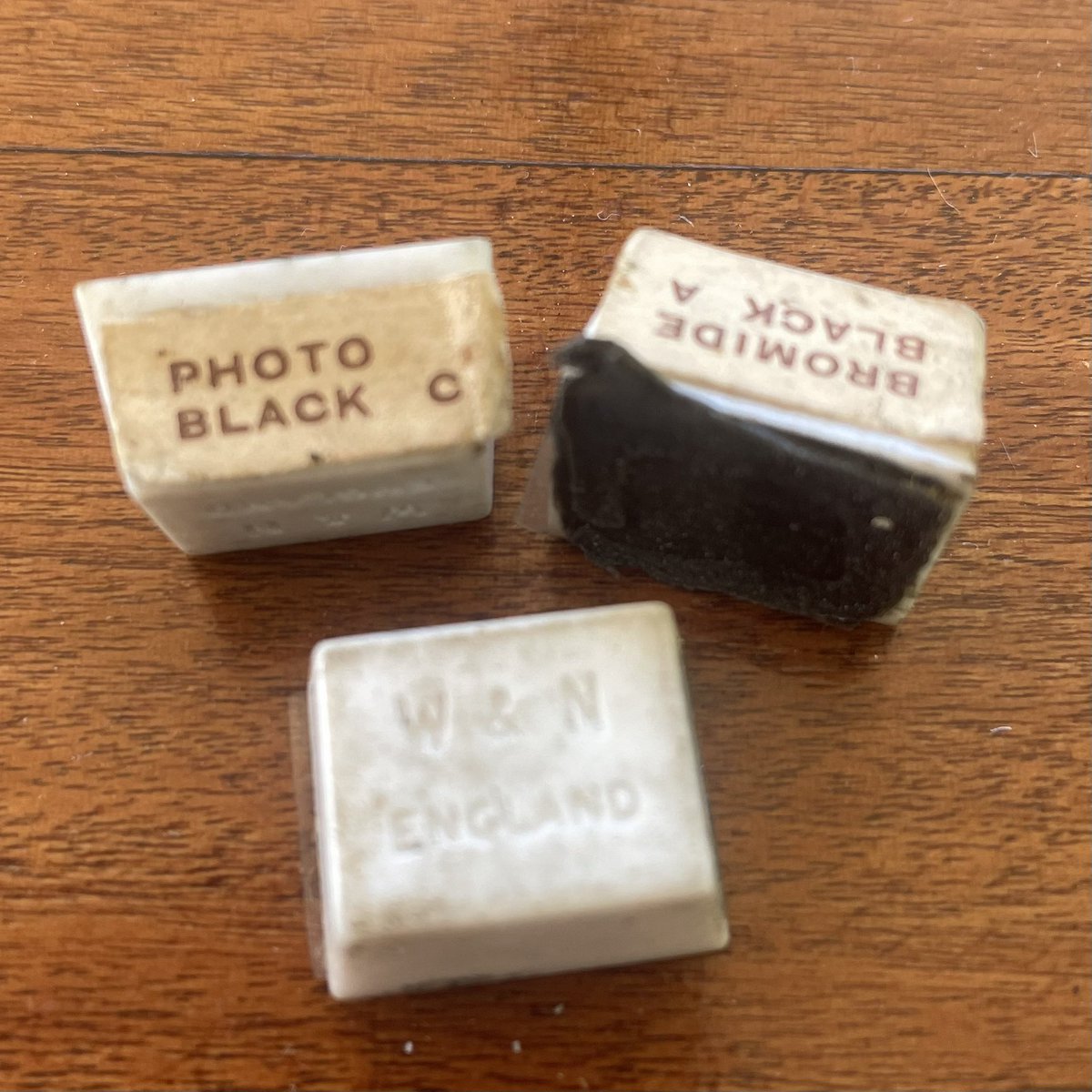 nickallenssa's tweet photo. @DraughtsmanMark What are these I found on an old draughtsman ‘tool box’?
Is there still a draughtsman who does technical drawings or it all done by machine? https://t.co/CN4Uvbl7oY