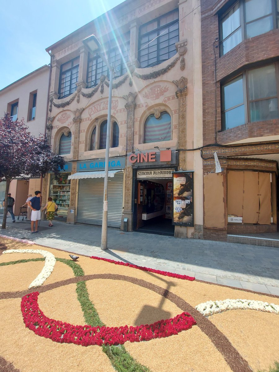 CineAlhambra's tweet image. #Corpus #laGarriga