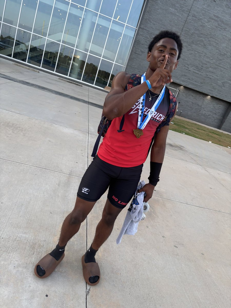 SheisDnel's tweet photo. Can I call him my chocolate drip yet👀 lol congratulations to my guy @JaylenNelson_ placing 1st place overall in the 200m dash. Keep your head down and keep grinding son. Your name is being said in rooms you can’t even imagine yet. https://t.co/lljHDmesAg