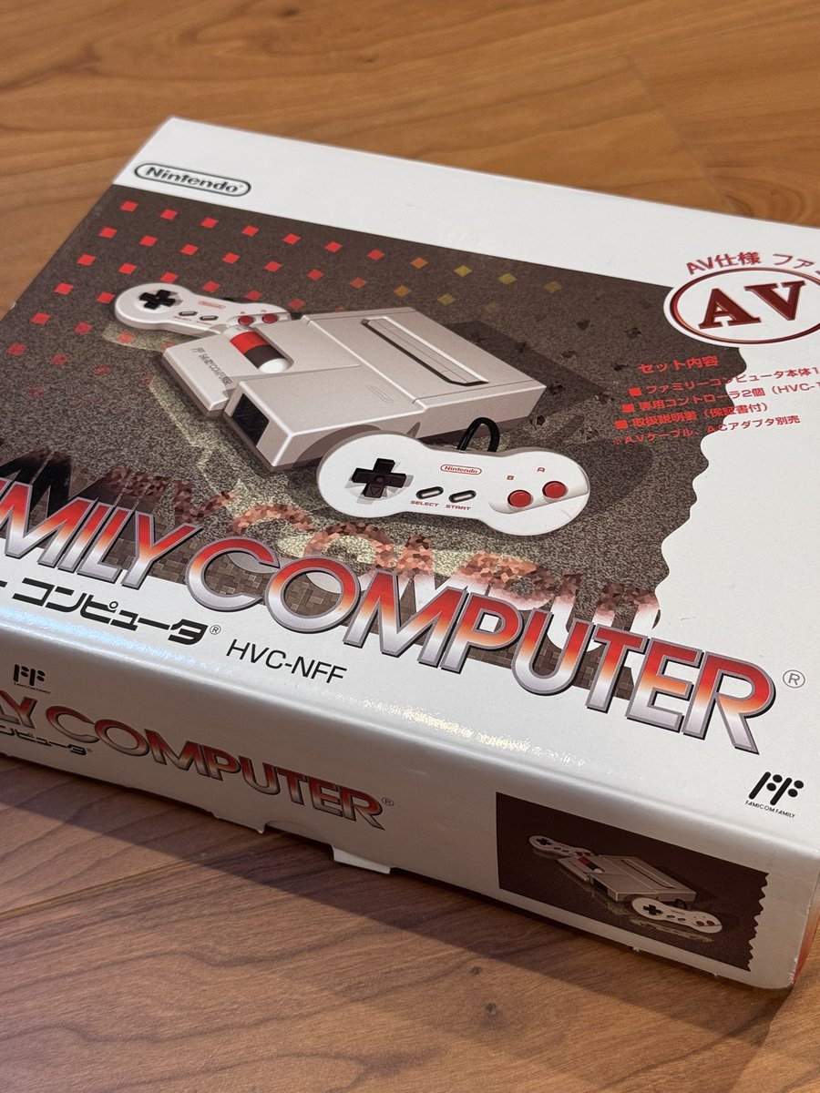 strmtrprs's tweet photo. 22年眠らせた新品を開封🎮
子供にはちゃんとここから始めてもらう！
#ファミコン #レトロゲーム https://t.co/fWf0cKs3TJ