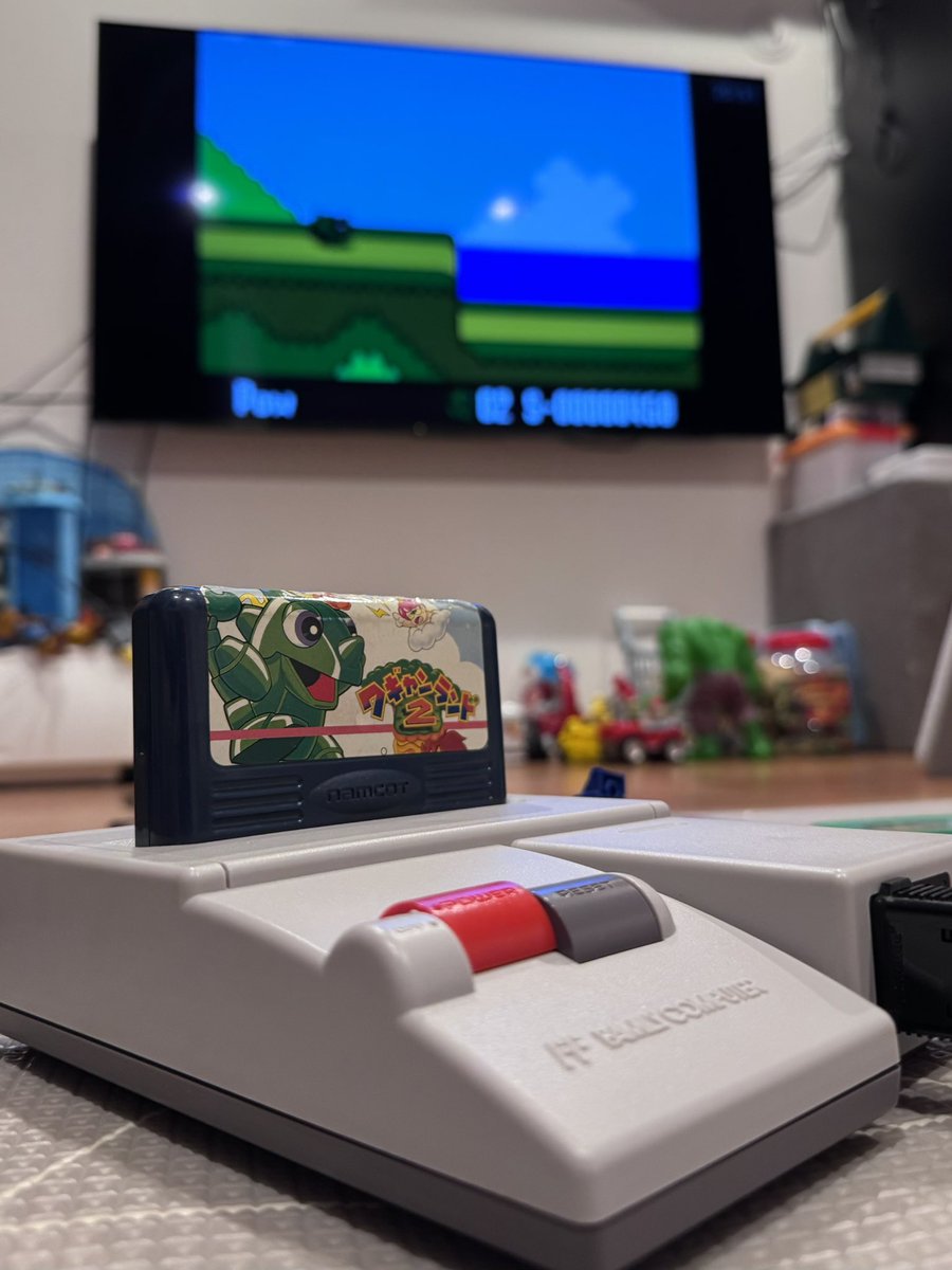 strmtrprs's tweet photo. やりたいゲームを選んでもらったけど何ひとつ1ステージもクリアできずw
ソニック2は3ステージクリアしてた😳
#ファミコン #レトロゲーム #ワギャンランド #コンボイの謎 #ソニックザヘッジホッグ2 #メガドライブミニ https://t.co/BdZ7L6lKcZ