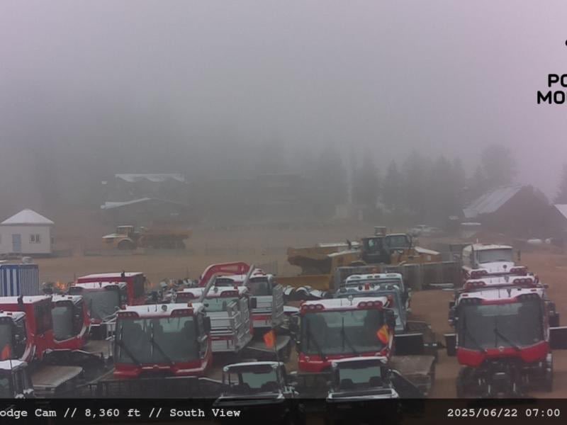 WasatchSnow's tweet image. You gotta look close, but there are some tiny accumulations of snow in a few spots this morning, mostly farther north in the Wasatch.