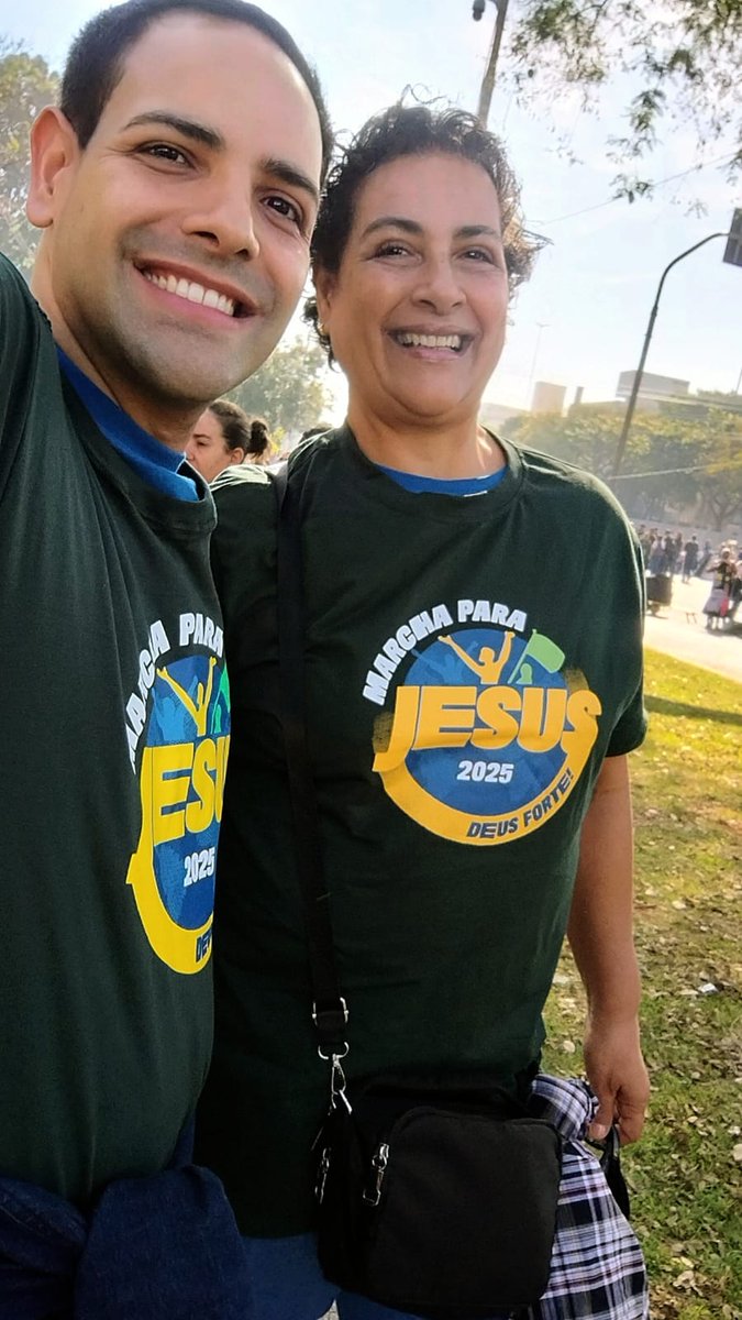 rodricard's tweet photo. Fomos muito abençoados e impactados na 32a Marcha para Jesus! 🚶‍♀️🚶🏻‍♂️

Mais uma pra conta! 😍💪

Parte 2/4

#marchaparajesus #32marchaparajesus #marcha #deus #jesus #cristão https://t.co/tbC6A9w9cC