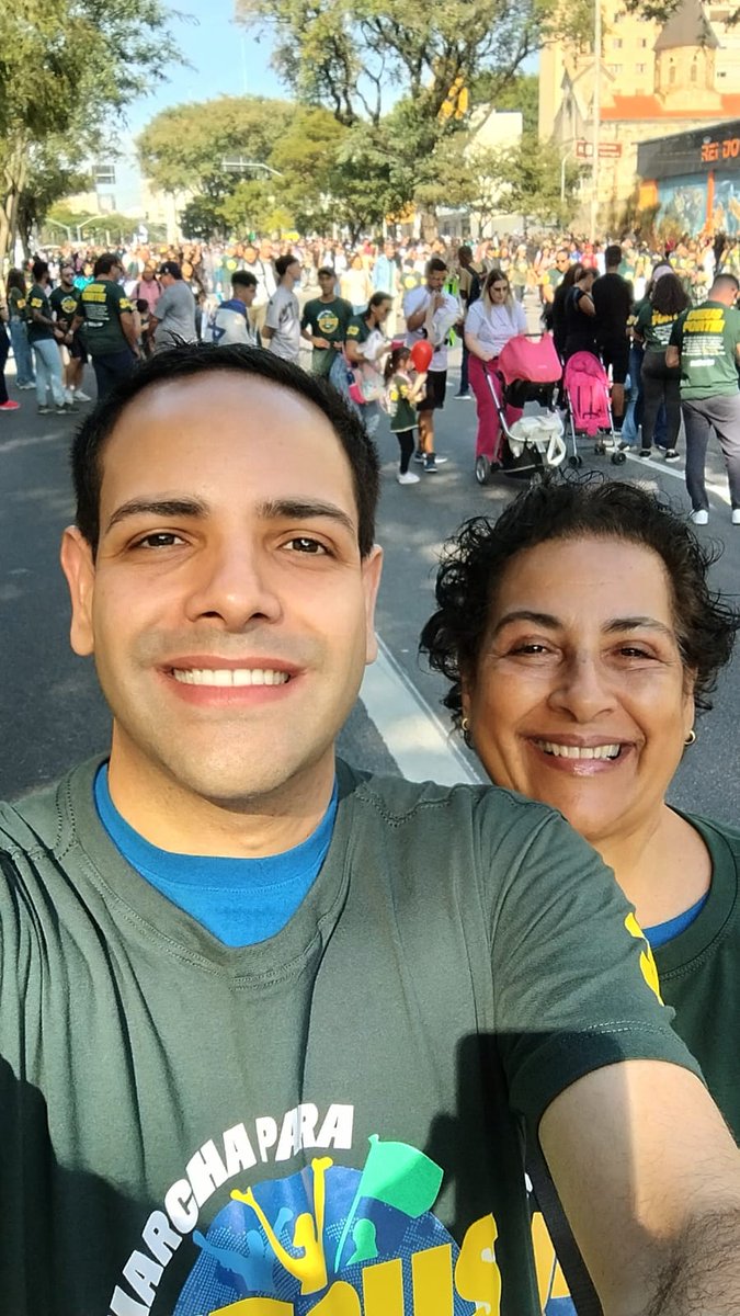 rodricard's tweet photo. Fomos muito abençoados e impactados na 32a Marcha para Jesus! 🚶‍♀️🚶🏻‍♂️

Mais uma pra conta! 😍💪

Parte 2/4

#marchaparajesus #32marchaparajesus #marcha #deus #jesus #cristão https://t.co/tbC6A9w9cC