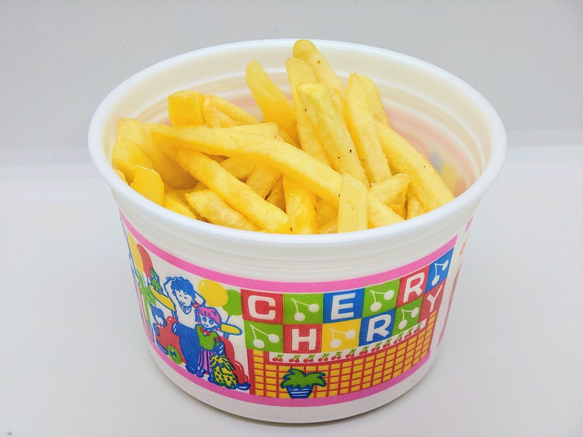 ポッポで復刻カップのポテト売ってて思わず買っちゃったよね。ポッポのポテトといったらこれでしょ