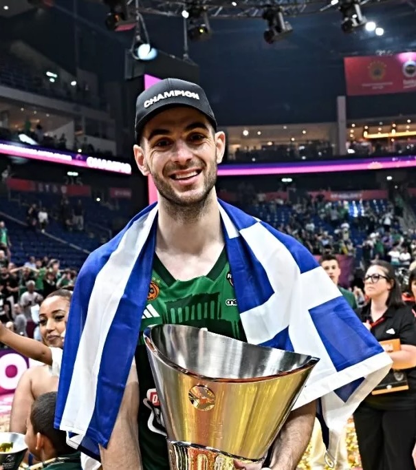 I don't care about the typical
I'm not scared to dream
We got more than we bargained for
We made memories

Δεν λέμε αντίο αλλά στο επανιδείν, αρχηγέ!

#paobc #Παπαπέτρου