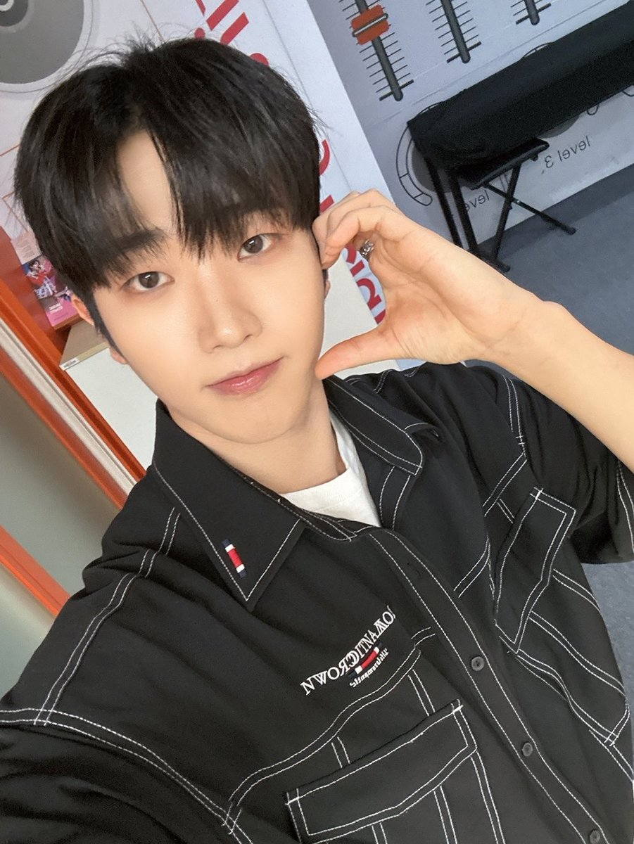 TheKingDom_GF's tweet image. [👑]

250622 Radio&apos;n Us📻

그동안 스페셜한 하루를 만들어준 단디🦊
덕분에 너무나 행복한 시간이었어요😍

#TheKingDom #더킹덤 #TKD
#DANN #단